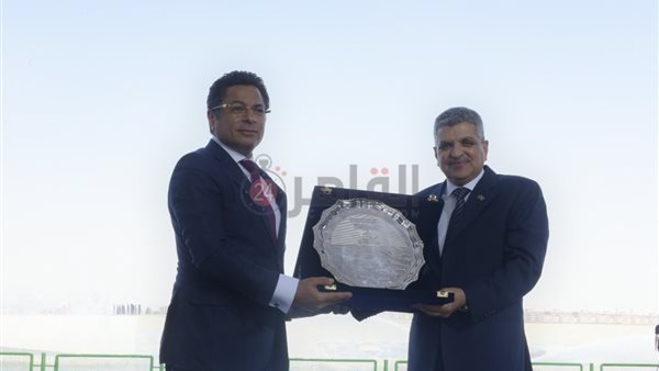  تكريم المستشار القانوني