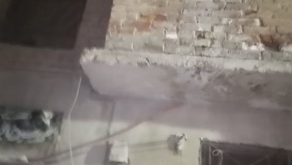 العقار المنهار