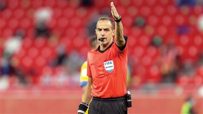 كل ما تريد معرفته عن أوستوجيتش حكم نهائي كوبا أمريكا بين الأرجنتين والبرازيل