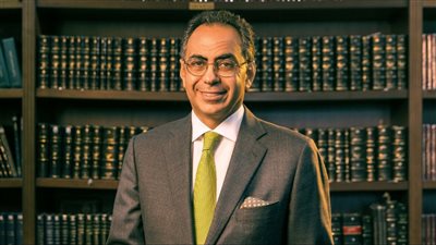 أنفق ملايين على الجريدة وانسحب من الانتخابات..هاني سري الدين الخاسر الأكبر في صراعات الوفد