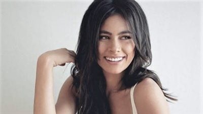 خسرت لقب أجمل وجه بسبب المايوه.. 15 معلومة عن الفنانة هاجر أحمد بعد عقد قرانها