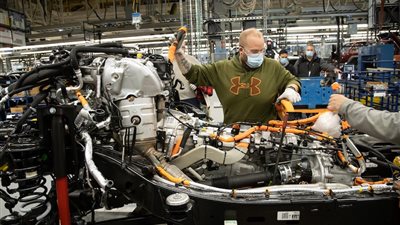 الشركة المصنعة لسيارات 