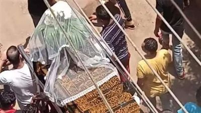 تزيين نعش عروس توفيت ليلة زفافها بـ