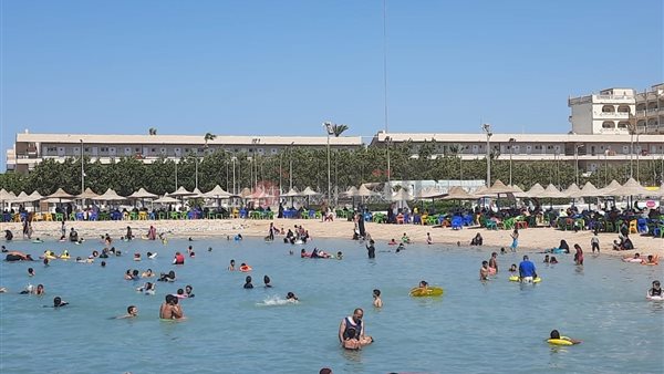 شواطئ الغردقة تستقبل