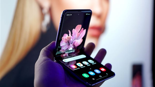 هاتف قابل للطي