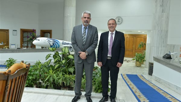 رئيس مصر للطيران