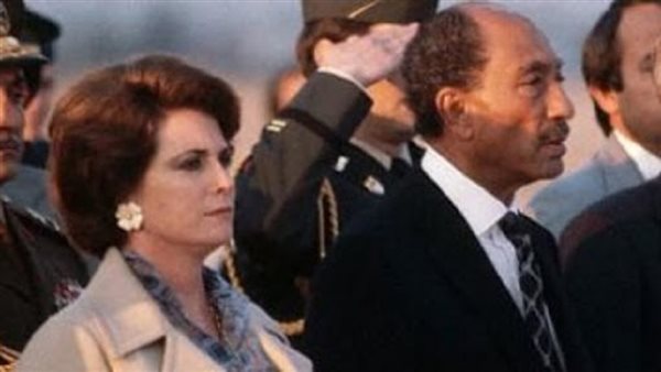 الراحلان جيهان وأنور