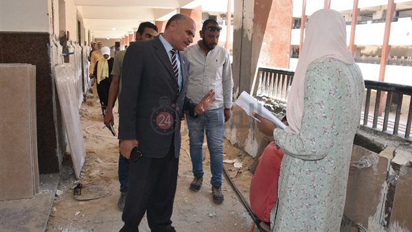 رئيس الجامعة يتابع