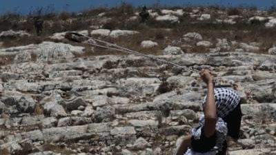 إصابة عشرات الفلسطينيين بالاختناق جراء قمع الاحتلال مسيرة كفر قدوم الأسبوعية