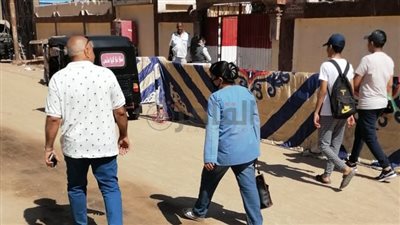 توافد طلاب الثانوية العامة في أول أيام الامتحانات بأسوان (صور)