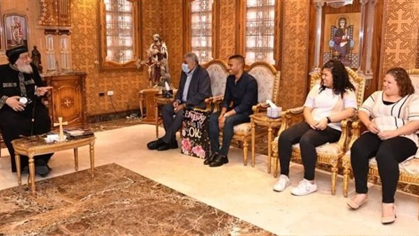 البابا تواضروس مع