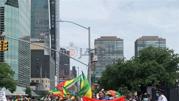 خلال انعقاد جلسة