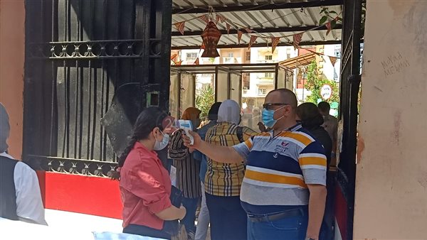 توافد طلاب الثانوية