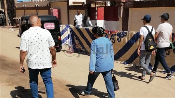 توافد طلاب الثانوية