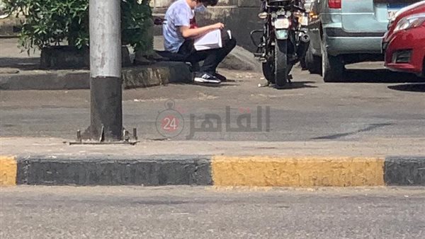 طالب الثانوية العامة