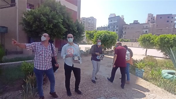 توزيع كمامات على