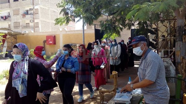 لحظة دخول طلاب الثانوية