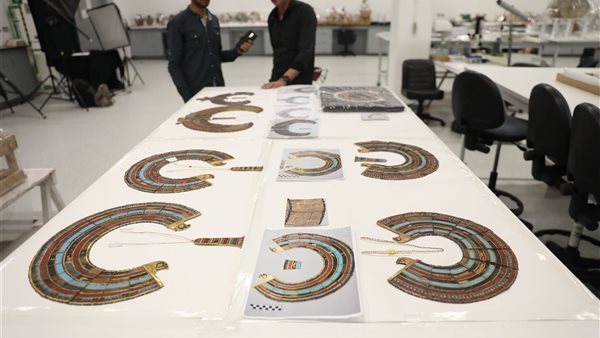 قلادات توت عنخ آمون