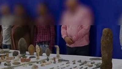 تربطه صداقة بعلاء حسانين.. استجواب عمدة إحدى قرى دير مواس في قضية الآثار الكبرى (تفاصيل)