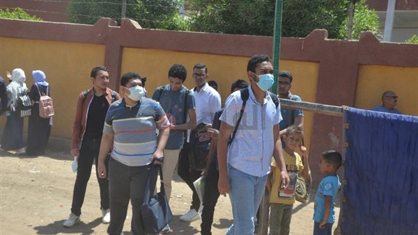 طلاب الثانوية بالأقصر