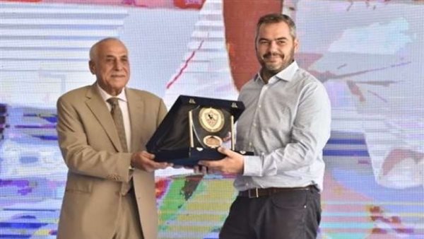 أوجستي بوش وحسين