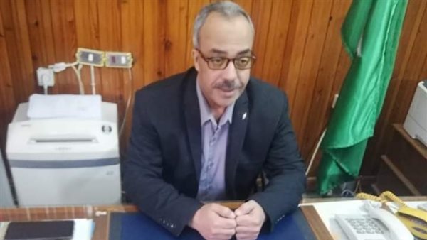 الدكتور عادل عبد