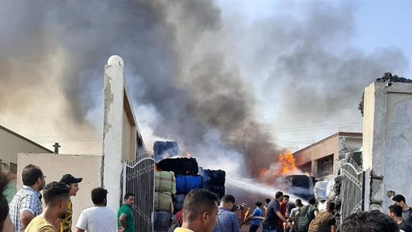 نشوب حريق في مصنع