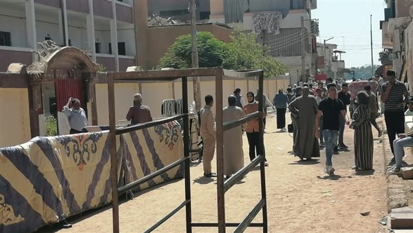 توافد طلاب الثانوية