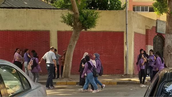 توافد الطلاب