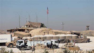 المرصد السوري: استهداف أكبر قاعدة للتحالف الدولي في سوريا بصاروخ محلي الصنع