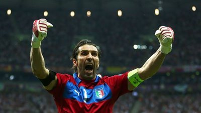 بوفون يتحدث عن إمكانية مشاركته مع إيطاليا في كأس العالم 2022