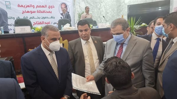 وزير القوى العاملة