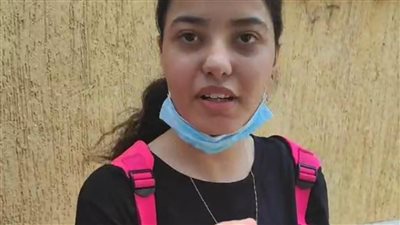 طلاب عن امتحان 