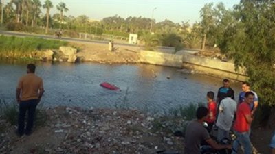 انتشال جثة غريق بنهر النيل في إمبابة 