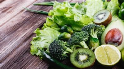  من بينها الخضر الورقية.. تعرف على الأطعمة المناسبة لمرضى الغدة الدرقية 