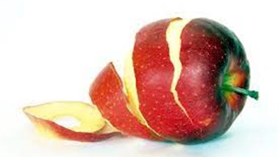  أبرزها ترطيب البشرة.. تعرف على فوائد قشر التفاح للوجه 