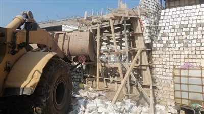 حملات لإزالة التعديات على الأراضي الزراعية بمركز بني مزار بالمنيا