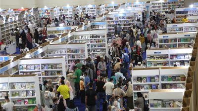 معرض الكتاب يستقبل 125 ألف زائر خلال يومين