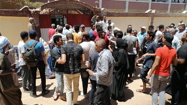 انتهاء الطلاب امتحان