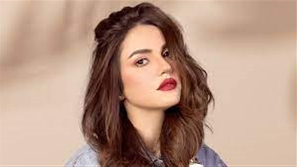 الفنانة درة