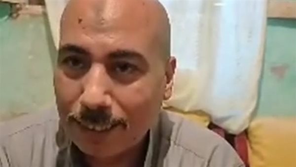 محفظ قرآن يدعي أنه