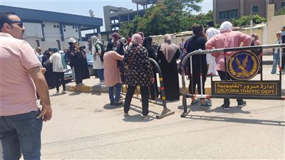 نقل طالبة بلجنة ثانوية عامة في بنها للمستشفى بعد إصابتها بهبوط خلال امتحان الفيزياء