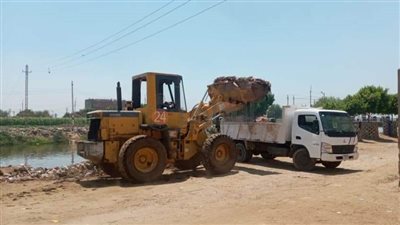 رفع 60 طنا من المخلفات الصلبة والقمامة لتوفير بيئة خالية من الأمراض والأوبئة