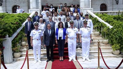 وزارة الهجرة تنظم زيارة لوفود الشباب المصري واليوناني والقبرصي إلى قاعدة رأس التين البحرية بالإسكندرية (صور)