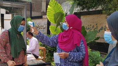 انتهاء امتحان اللغة الأجنبية الثانية لطلاب 