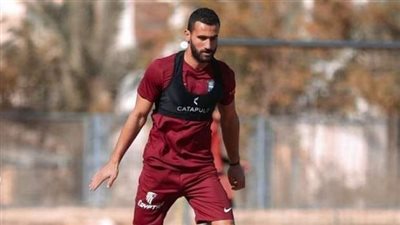 نجم الأهلي السابق يسخر من باسم مرسي: انتهى.. واللي باقي منه حلاوة روح