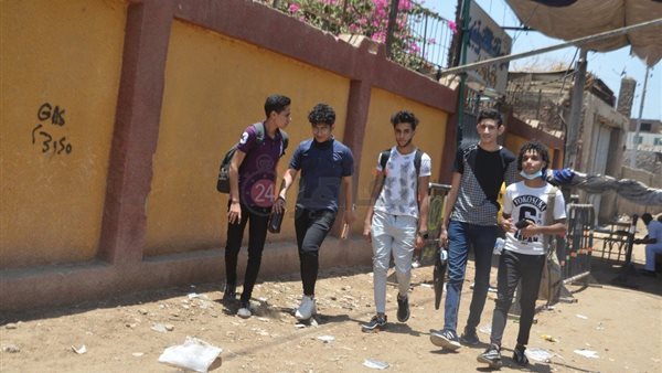 طلاب الثانوية بالأقصر