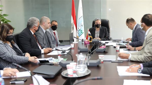 وزيرة البيئة 