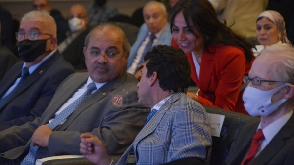 وزير الشباب والرياضة