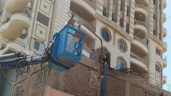 أعمال رفع كفاءة الإنارة